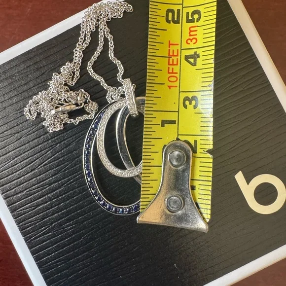 Bloomingdale’s Blue Sapphire and diamond white gold neckless - Picture 5 of 7